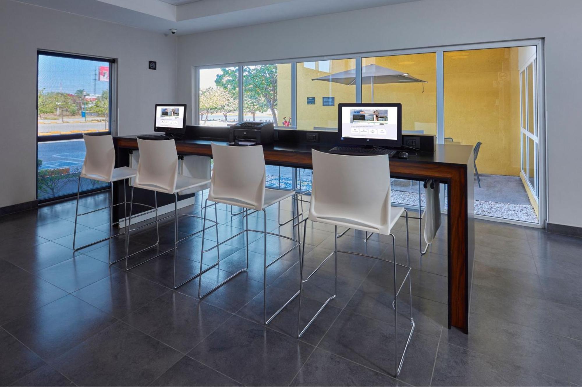 Express By Marriott Norte Hotel